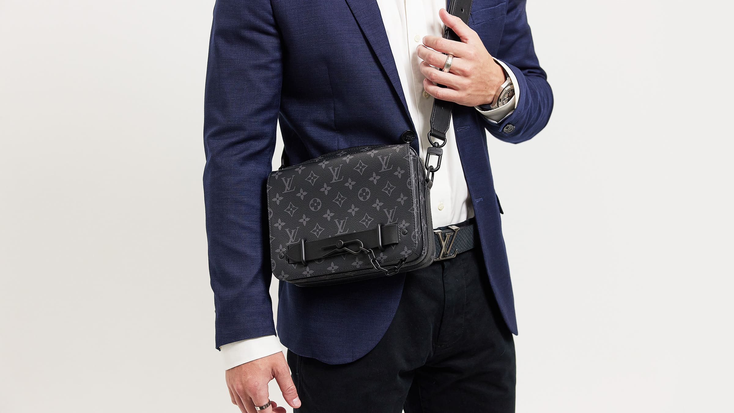 Experience more than 182 lv man purse best